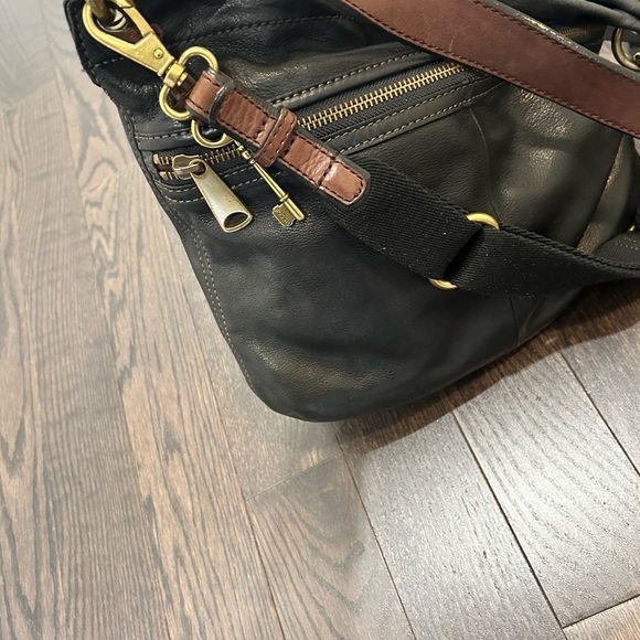 Fossil Explorer Leather Hobo Bag - Picture 5 of 7